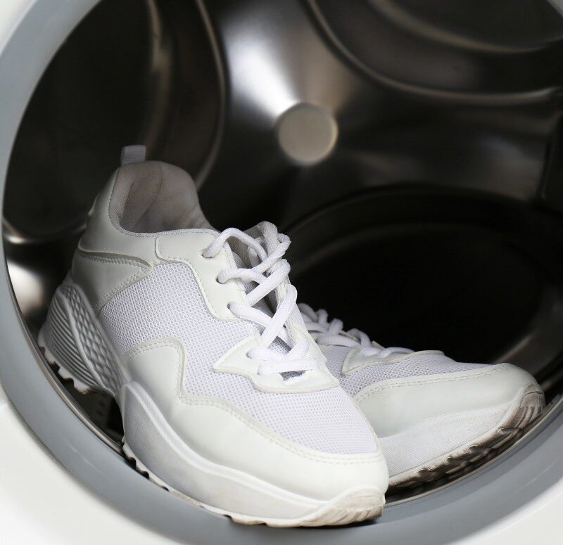 How to wash sneakers